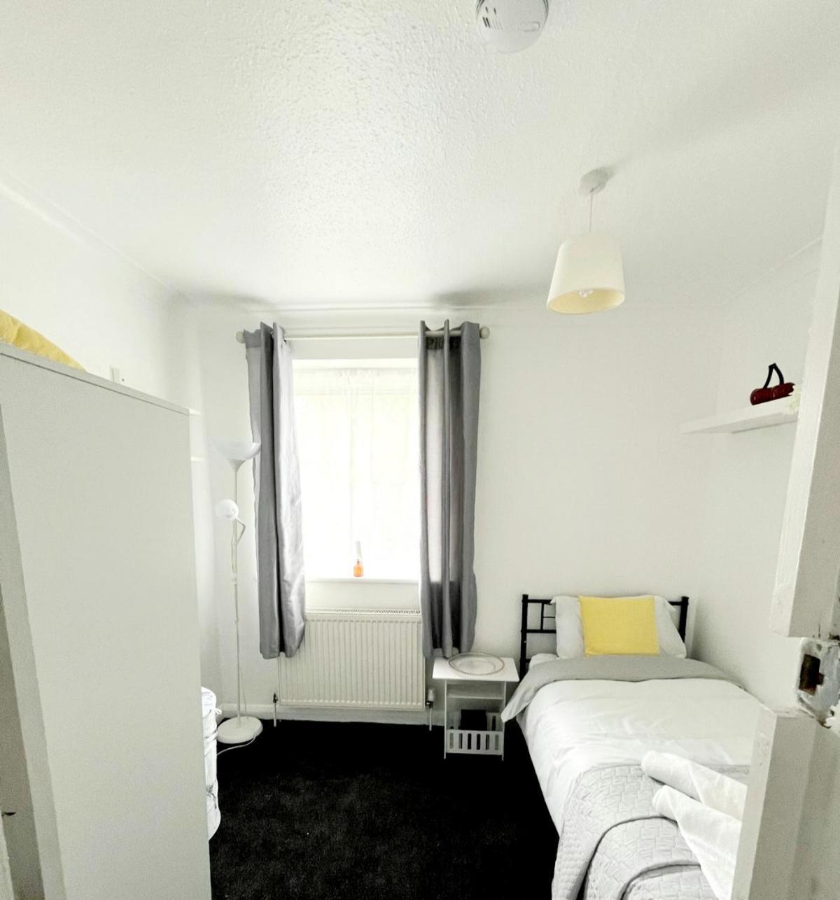 Cosy Room Stay 5 Sutton  Eksteriør billede